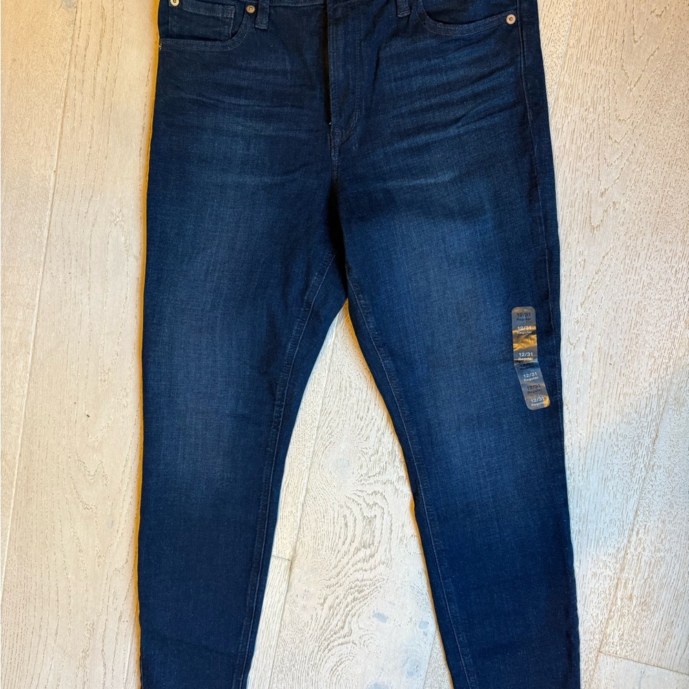 NWT Gap Dark Blue Universal Skinny Jeans Size 12/31 R